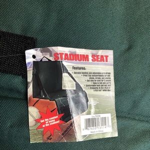 Stadium seat. New with tags. Excellent condition!